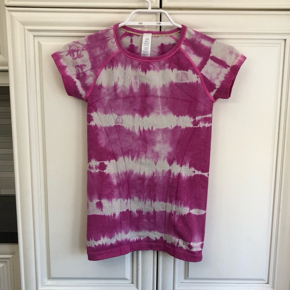 Ivivva by Lululemon girl’s fly tech t-shirt 🍋